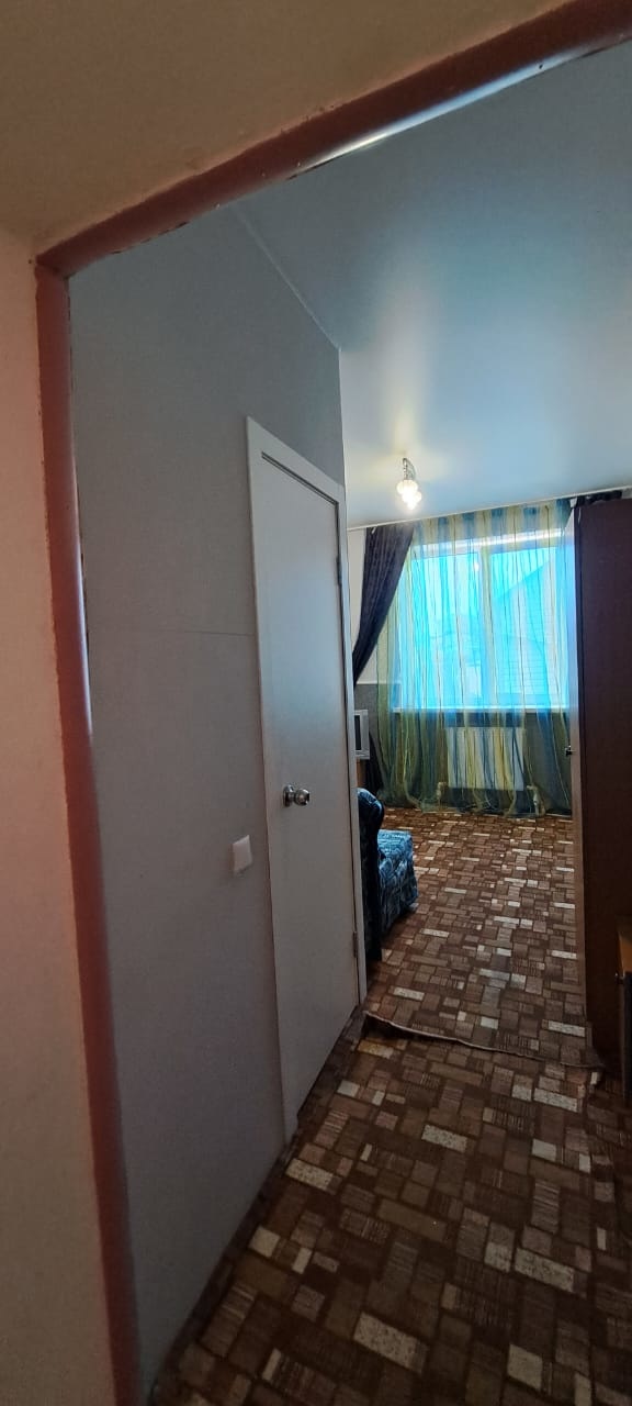    Продам 1 комнатную квартиру - студию в самом престижном районе г.Анапа.Рядом развитая инфраструктура:школы, детский сад,Гипермаркеты,Центральный рынок, Автовокзал, аптеки и др. Главная достопримечательность района - 10 минут до моря (Центральный пляж, Высокий берег, Малая бухта с баней). Все в ша